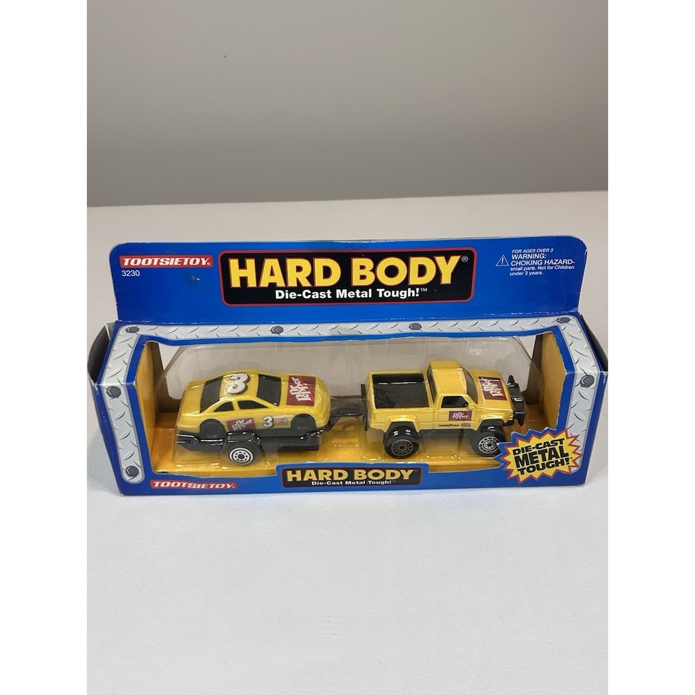 Tootsietoy Dr Pepper Hard Body Die Cast Metal Truck and Trailer 3230
